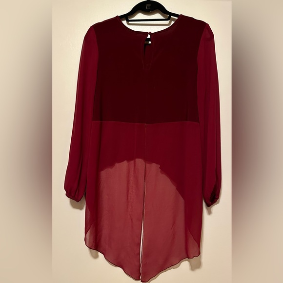 High Low Hem Blouse - Made in Canada - Like New - Picture 2 of 8